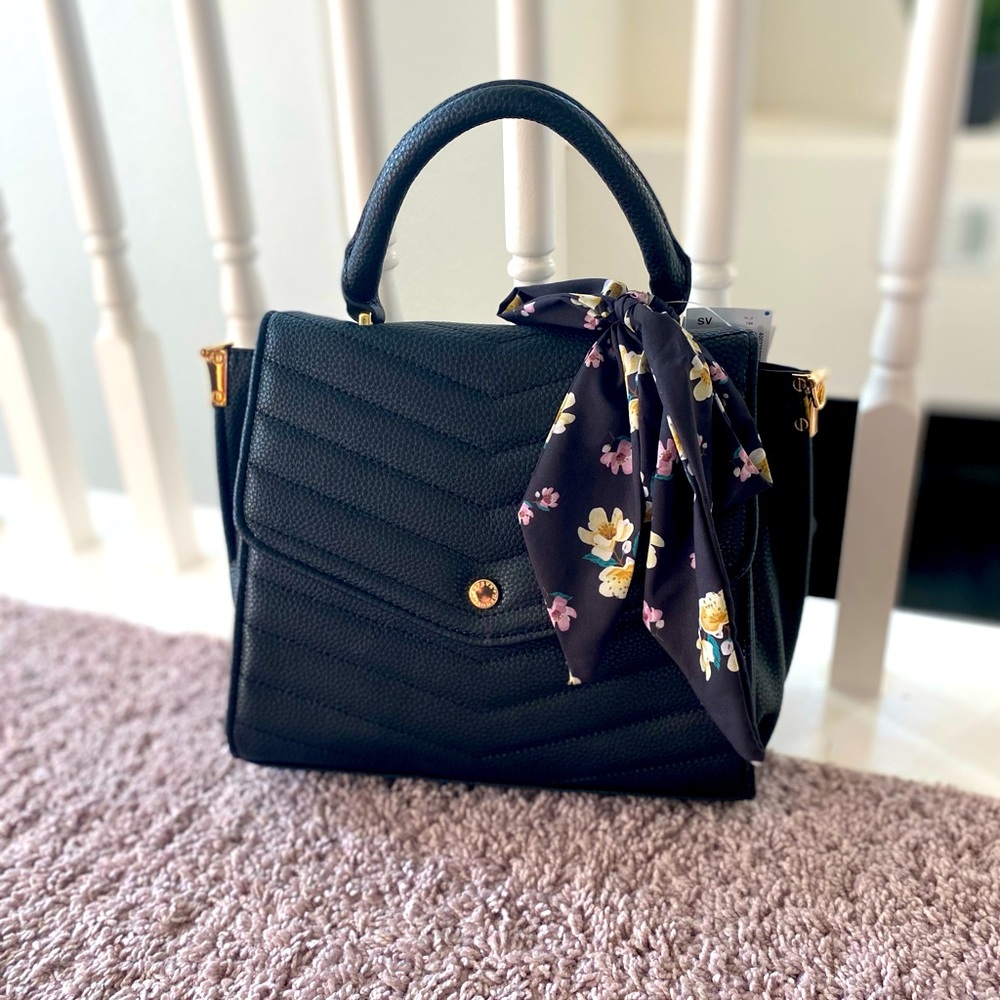 NWT Steve Madden Handbag w/accent scarf